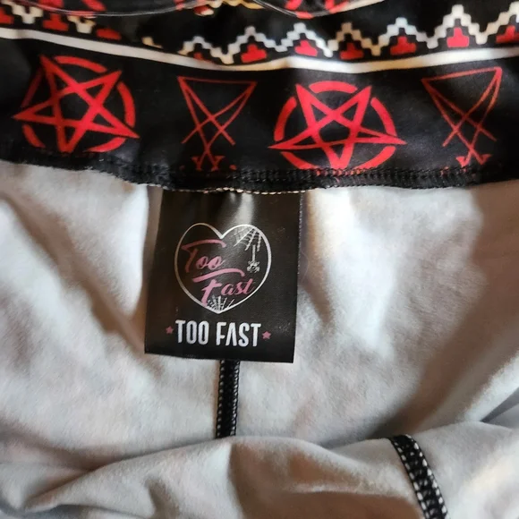Too Fast Red and Black Pentagram Leggings - Picture 3 of 5